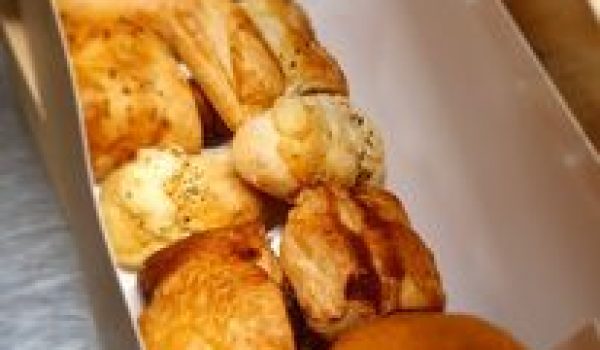 10 assortiment mini worstenbroodjes